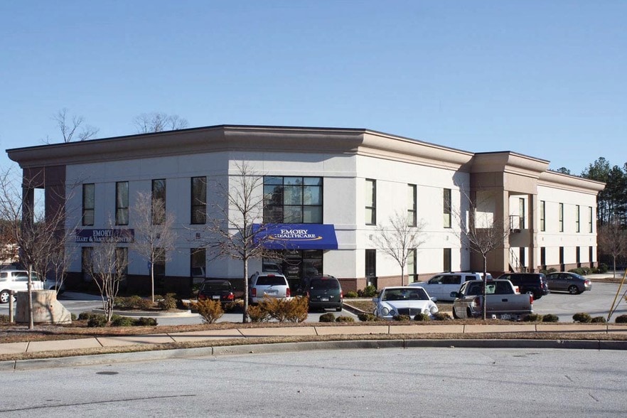 5461 Hillandale Dr, Lithonia, GA for lease - Building Photo - Image 3 of 13