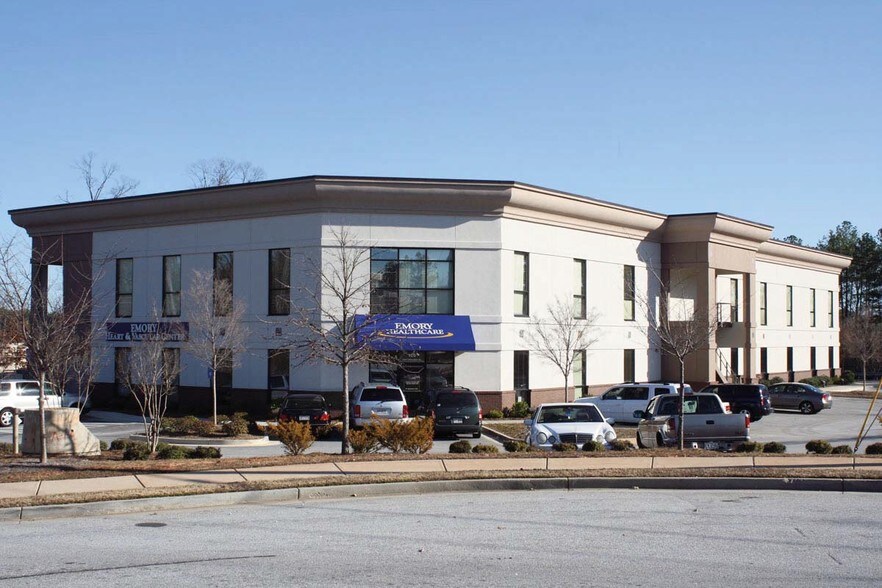 5461 Hillandale Dr, Lithonia, GA à louer - Photo du bâtiment - Image 3 de 13