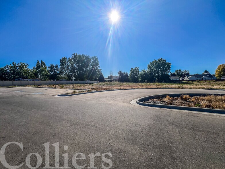 1495 N School Ave, Kuna, ID à vendre - Photo du bâtiment - Image 3 de 4