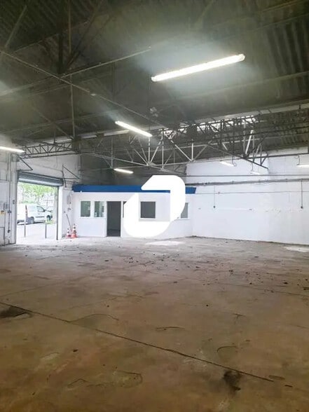 Flex in Villejuif for lease - Building Photo - Image 3 of 8