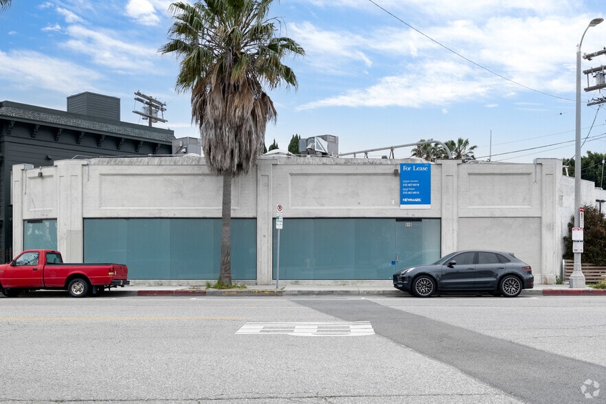 910 Abbot Kinney Blvd, Venice, CA for sale - Building Photo - Image 1 of 8