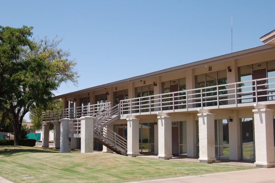 201 E Southern Ave, Tempe, AZ à louer - Photo principale - Image 1 de 30