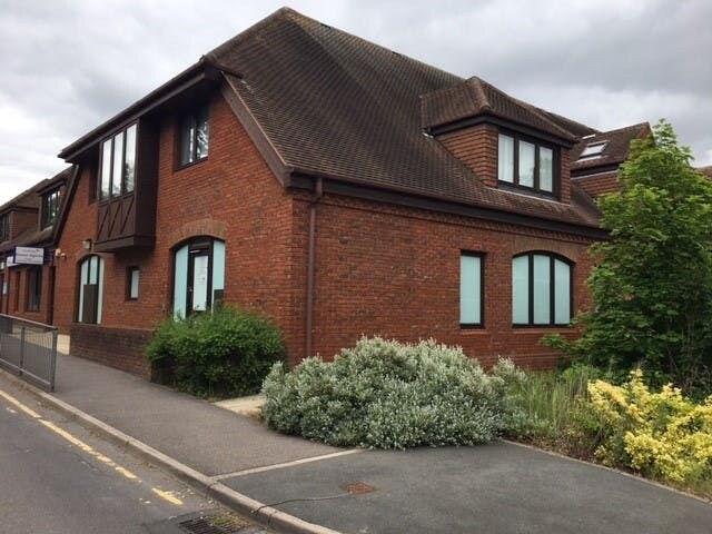 Chalfont Way, Reading à louer - Photo du bâtiment - Image 2 de 5