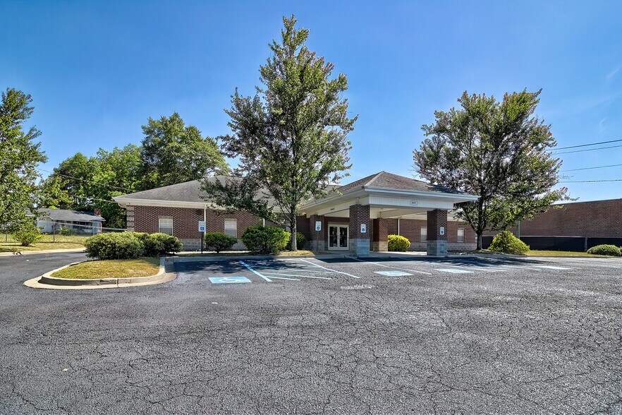 811 Sunset Blvd, West Columbia, SC à vendre - Photo du bâtiment - Image 2 de 48