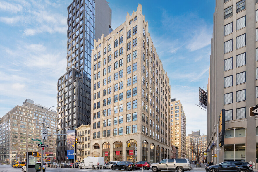 121 Varick St, New York, NY for lease - Building Photo - Image 1 of 17