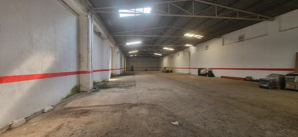 Industrial in Valdestillas for sale - Building Photo - Image 2 of 14
