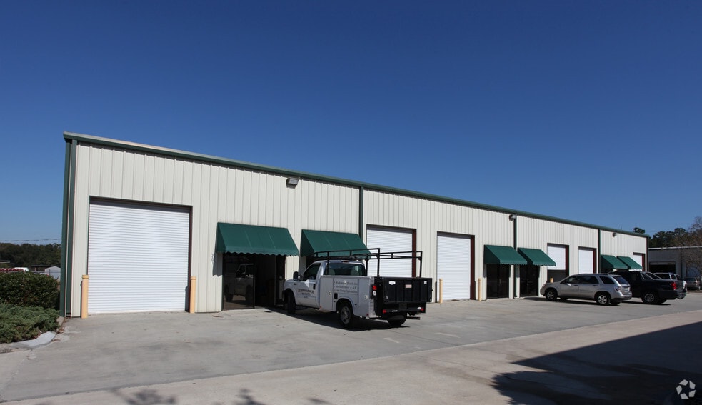 445 Tresca Rd portefeuille de 4 propriétés à vendre sur LoopNet.ca - Photo du bâtiment - Image 2 de 7