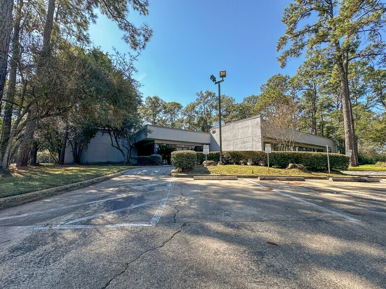14350 W Sylvanfield Dr, Houston, TX à vendre - Photo du bâtiment - Image 1 de 6