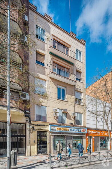 Immeuble residentiel dans Madrid, Madrid à vendre - Photo principale - Image 1 de 1