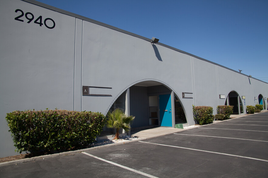 2930-2941 Grace Ln, Costa Mesa, CA for lease - Building Photo - Image 1 of 2