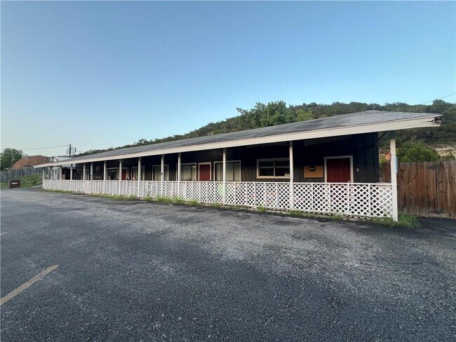 More details for 130 Charter Oak Dr, Canyon Lake, TX - Retail for Sale