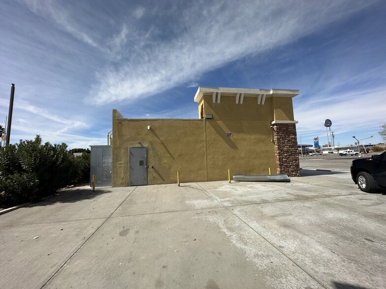 332 S Lovekin Blvd, Blythe, CA for lease - Building Photo - Image 2 of 8