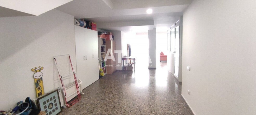 Retail in València for lease - Building Photo - Image 3 of 12