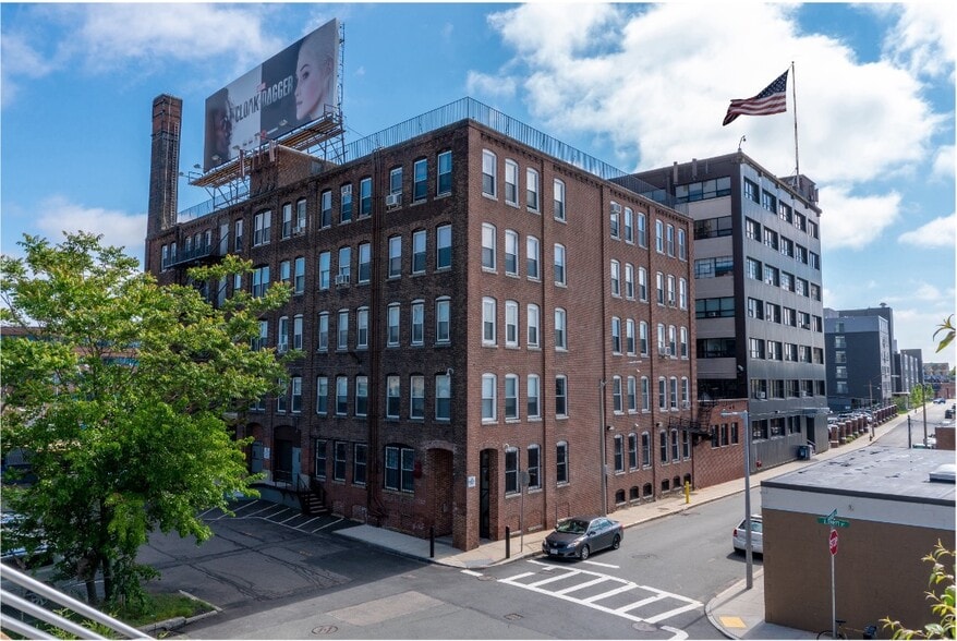 119 Braintree St, Allston, MA for lease - Building Photo - Image 1 of 5