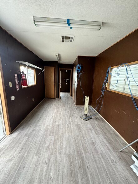 1316 133rd Pl, College Point, NY à louer - Photo du bâtiment - Image 2 de 2