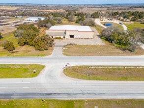 5230 W State Highway 71, La Grange, TX à vendre Photo intérieure- Image 1 de 19