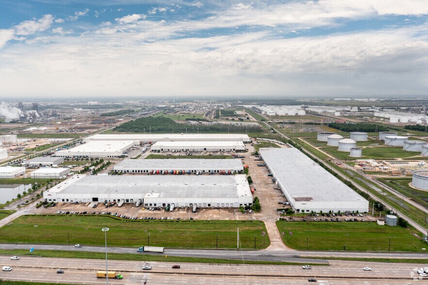 3003 Hwy 225 Fwy, Pasadena, TX à louer - Aérien - Image 3 de 7