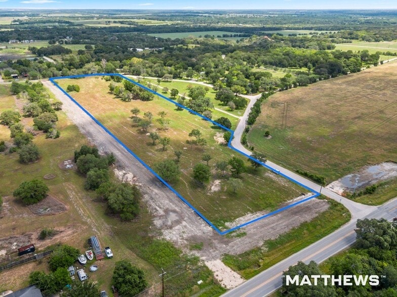 1521 Blackjack st, Lockhart, TX à vendre - Photo du bâtiment - Image 2 de 4