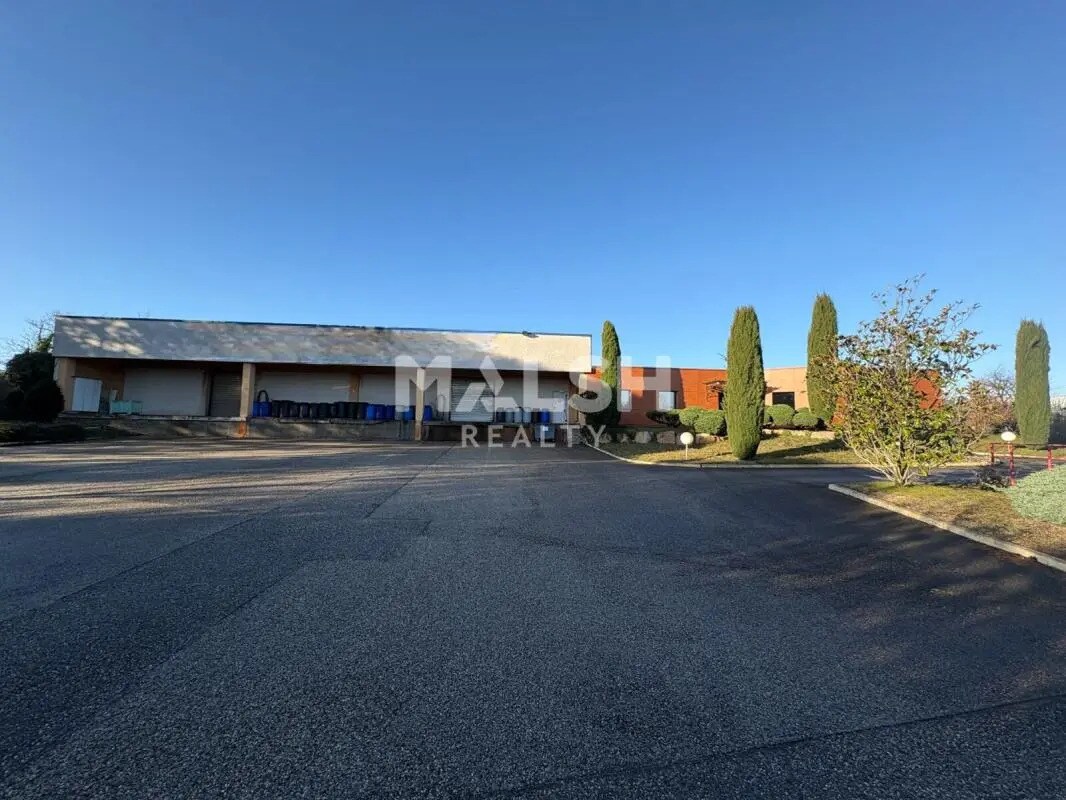 Office in Montagny for lease Building Photo- Image 1 of 25