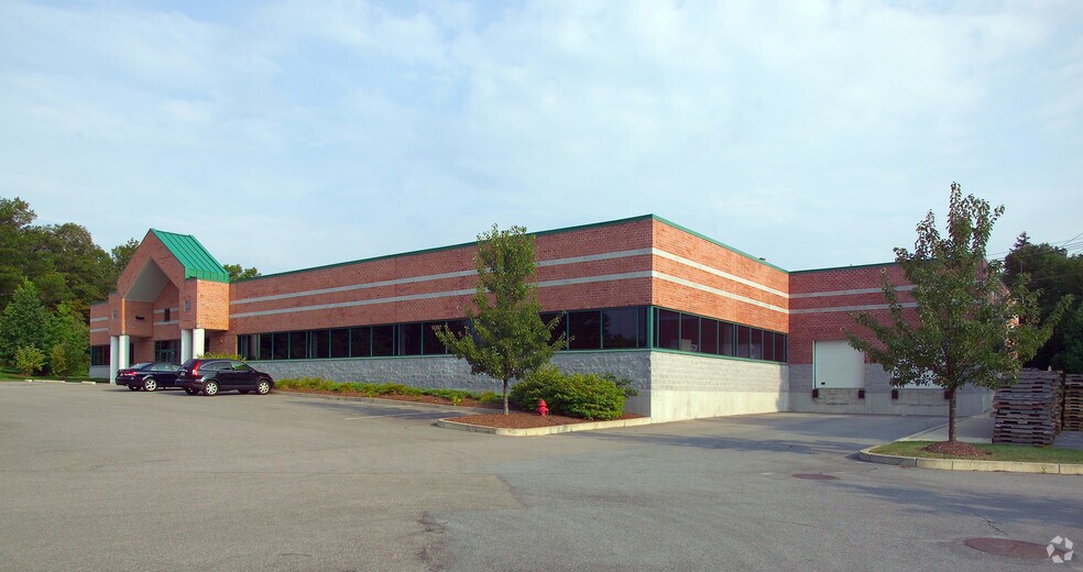 15 Berkshire Rd, Mansfield, MA à louer - Photo du bâtiment - Image 3 de 6