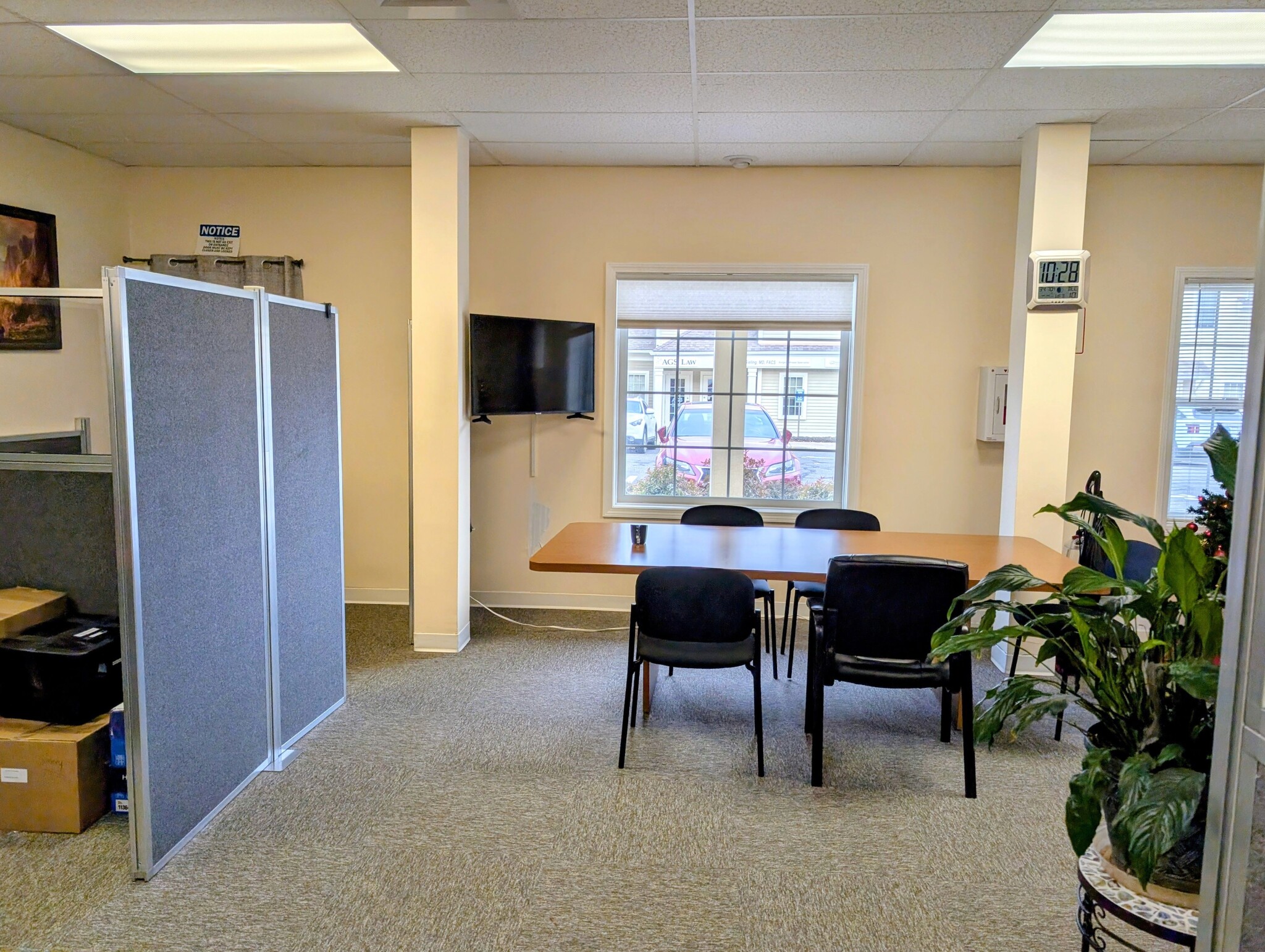 33 Bullet Hill Rd, Southbury, CT for lease Interior Photo- Image 1 of 4