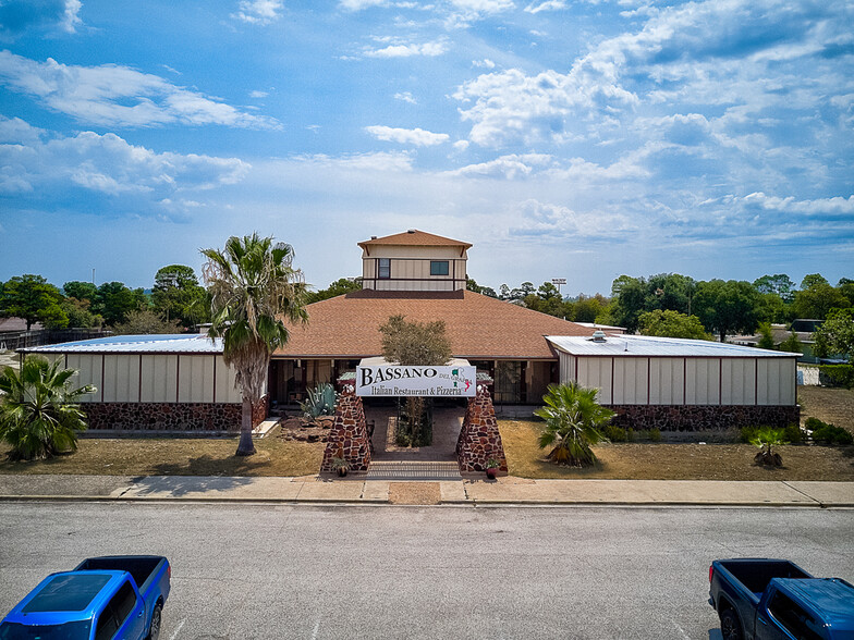 141 Tahitian Dr, Bastrop, TX à vendre - Photo du bâtiment - Image 1 de 1