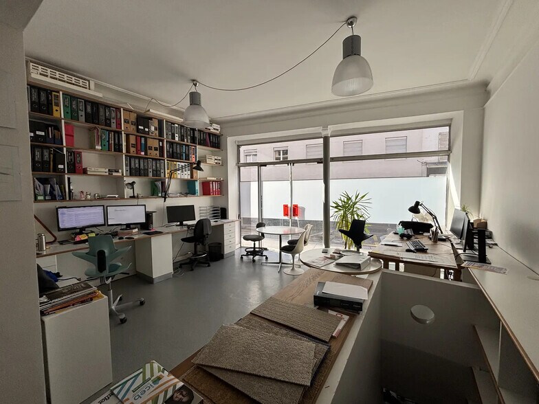 60 Rue Léon Frot, Paris for lease - Interior Photo - Image 2 of 20