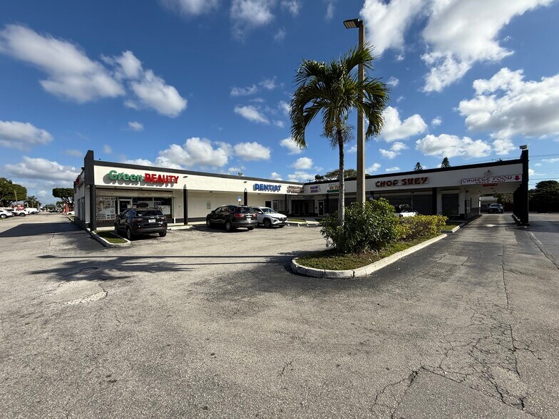 18053-18065 NW 27th Ave, Miami Gardens, FL à louer - Photo du bâtiment - Image 1 de 23