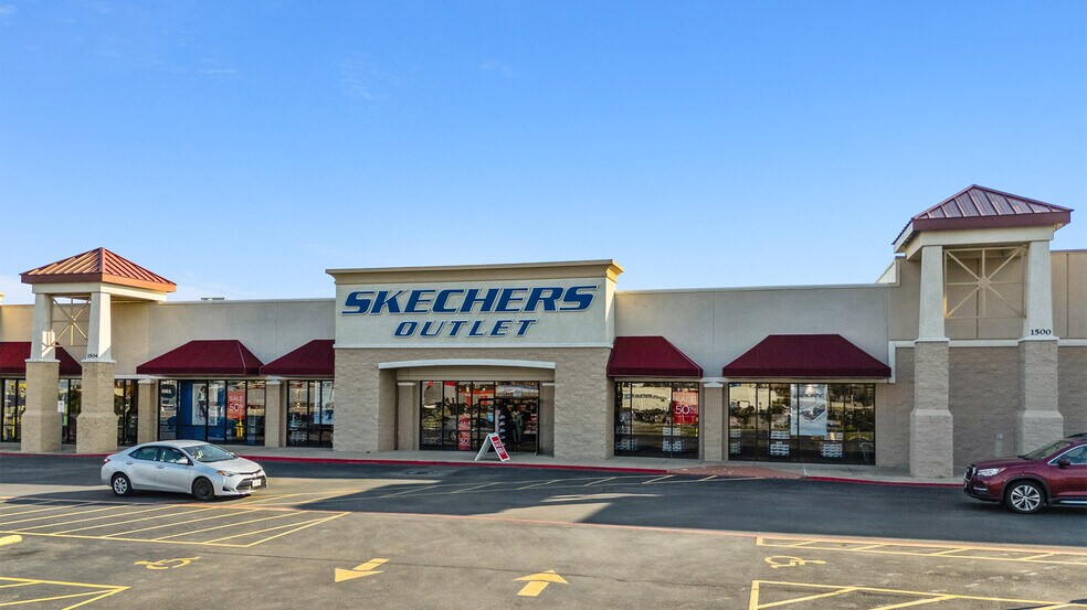 1500-1600 Lowes Blvd, Killeen, TX à vendre - Photo du bâtiment - Image 3 de 6
