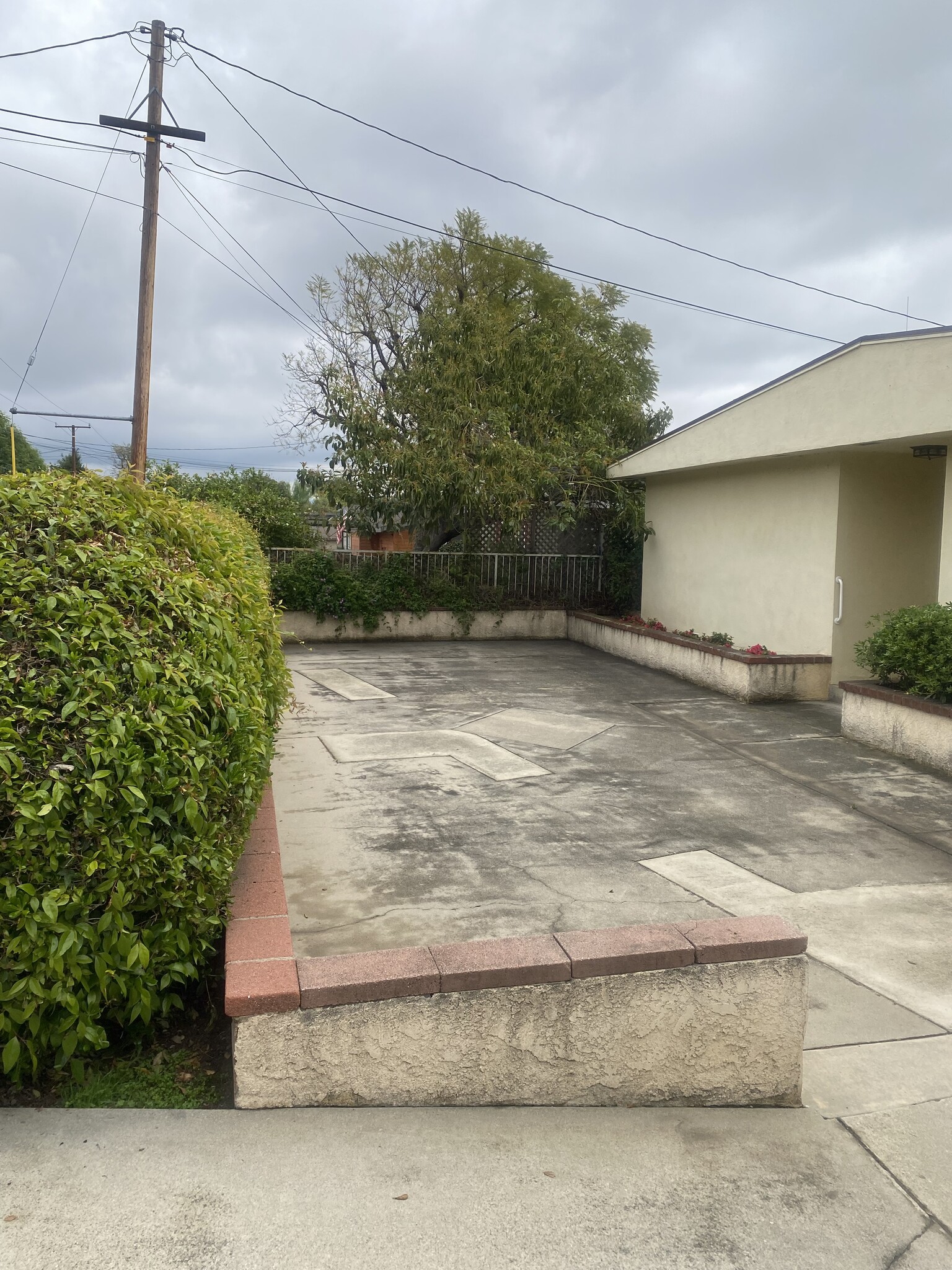 212 N Lima St, Sierra Madre, CA for lease Primary Photo- Image 1 of 8