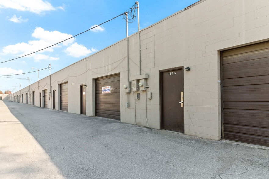 195 W Olentangy St, Powell, OH for lease - Primary Photo - Image 3 of 6