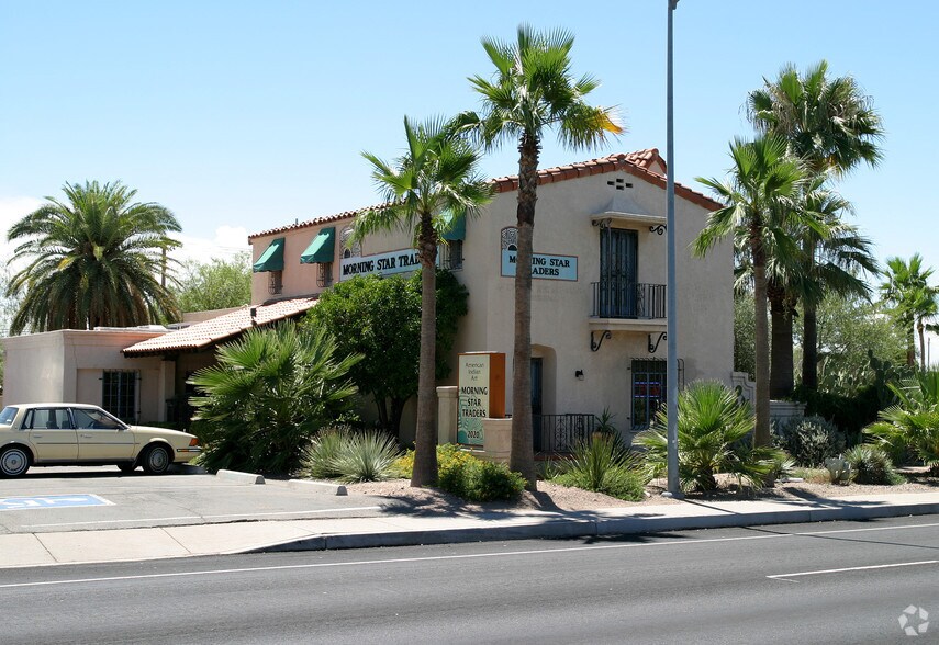 2020 E Speedway Blvd, Tucson, AZ à vendre - Photo du bâtiment - Image 2 de 10