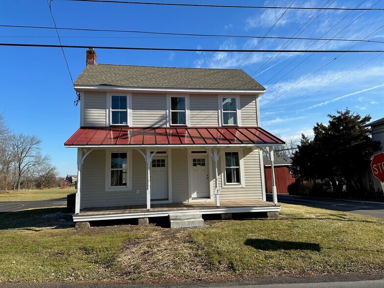2 Dark Hollow Rd, Pipersville, PA à louer - Photo du bâtiment - Image 2 de 15
