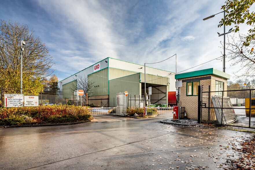 Leacroft Rd, Warrington for lease - Building Photo - Image 1 of 5