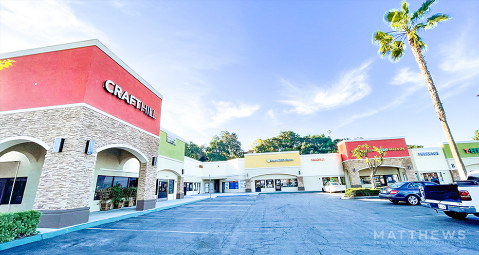 100-150 N Grand Ave, West Covina, CA for lease - Building Photo - Image 2 of 4