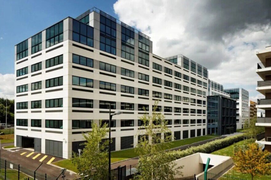 35 Avenue Louis Bréguet, Vélizy-Villacoublay à louer - Photo du bâtiment - Image 2 de 8