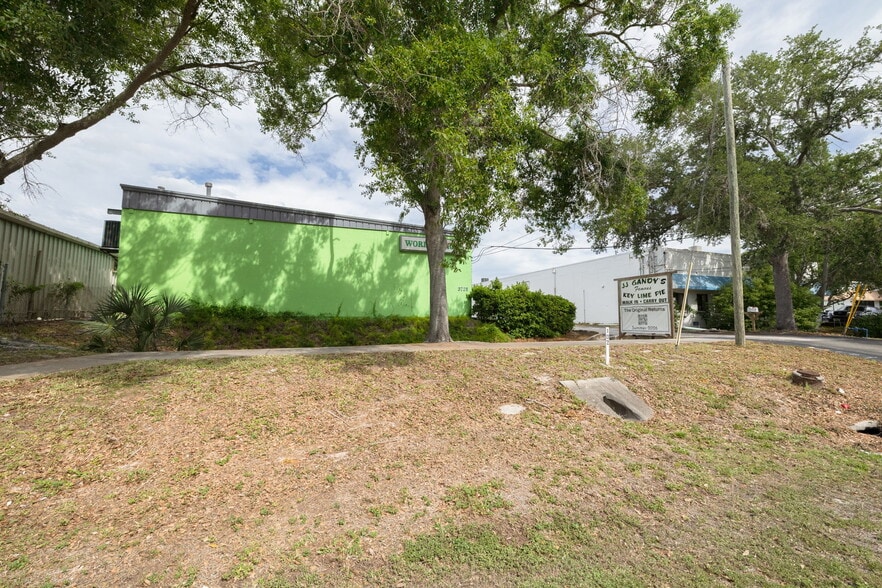 3725 Alt 19, Palm Harbor, FL à louer - Photo du bâtiment - Image 3 de 12