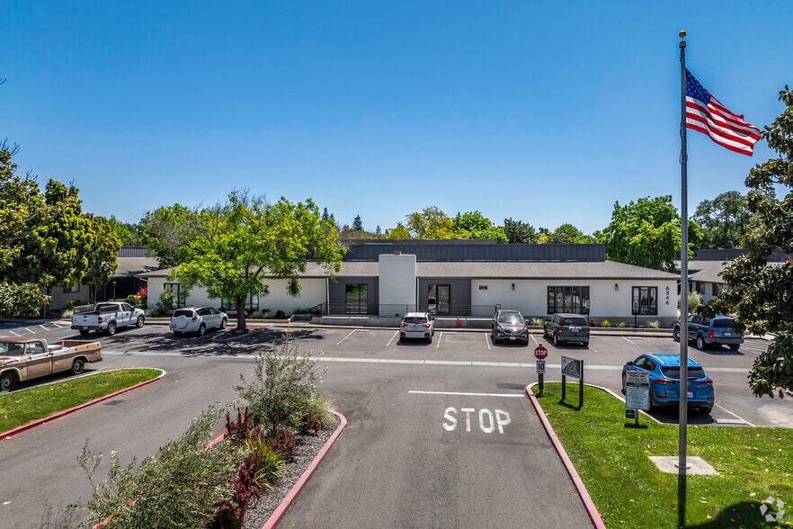 6546 Auburn Blvd, Citrus Heights, CA for sale - Building Photo - Image 3 of 63