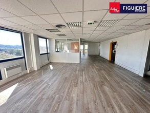 511 Route De La Seds, Vitrolles à louer Photo intérieure- Image 1 de 6