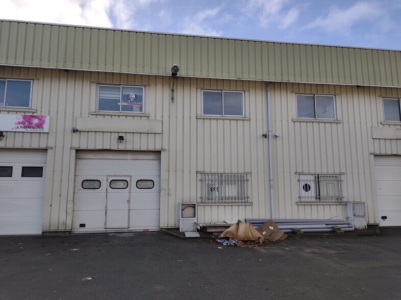 Flex dans Grigny à louer - Photo du bâtiment - Image 1 de 4