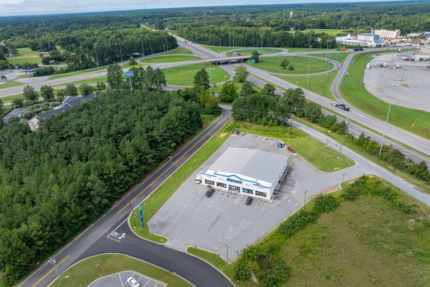 102 Dominion Dr, Emporia, VA à vendre - Photo du bâtiment - Image 3 de 27