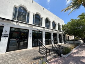 124-136 Collins Ave, Miami Beach, FL for lease Building Photo- Image 2 of 3