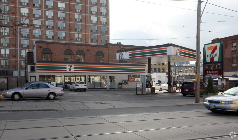 873 Queen St W, Toronto, ON for sale - Primary Photo - Image 1 of 1