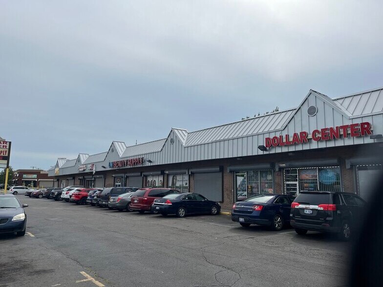 7611-7661 Gratiot Ave, Detroit, MI à louer - Photo du bâtiment - Image 3 de 6