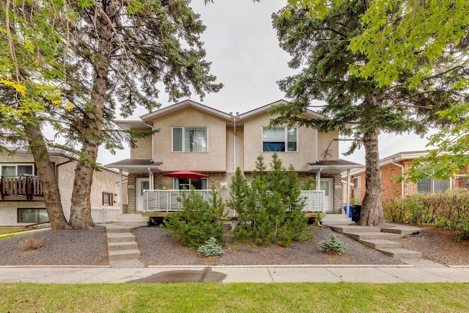 126-128 12 Av NE, Calgary, AB à vendre Photo principale- Image 1 de 1