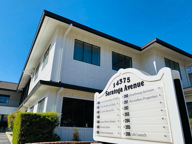 14375 Saratoga Ave, Saratoga, CA à louer - Photo du bâtiment - Image 1 de 9
