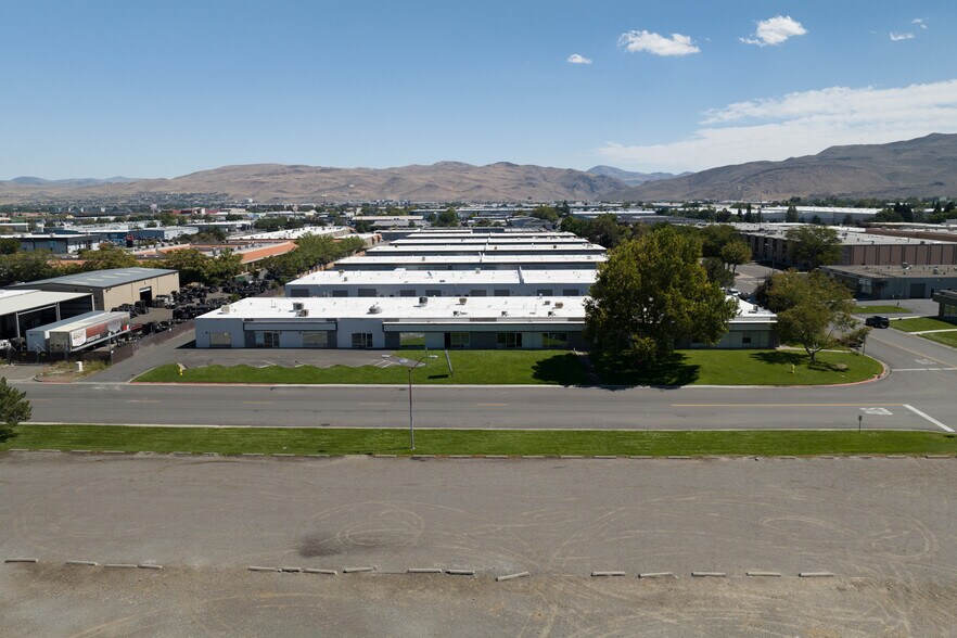 380 Freeport Blvd, Sparks, NV à louer - Photo du bâtiment - Image 3 de 26
