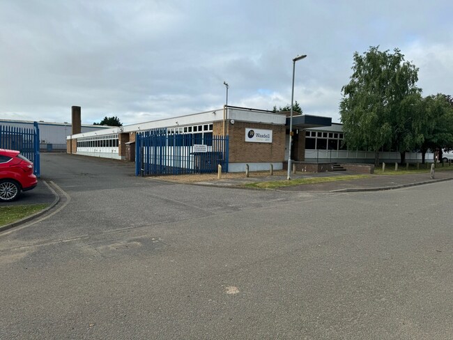 Plus de détails pour 12-14 Edmonds Close, Wellingborough - Local d'activités à louer