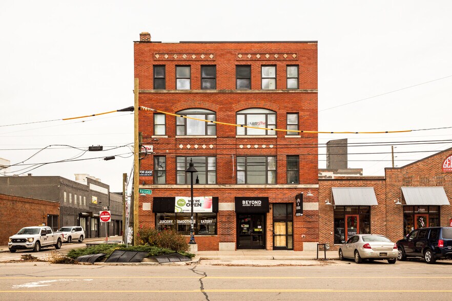 2501 Russell St, Detroit, MI à louer - Photo du bâtiment - Image 2 de 10