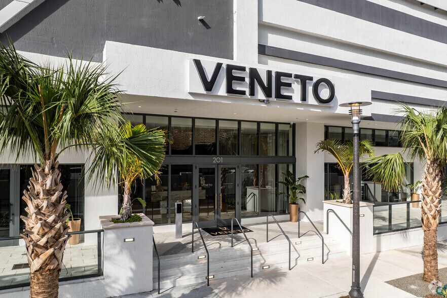 201 SE 6th Ave, Fort Lauderdale, FL à louer - Photo du bâtiment - Image 3 de 77